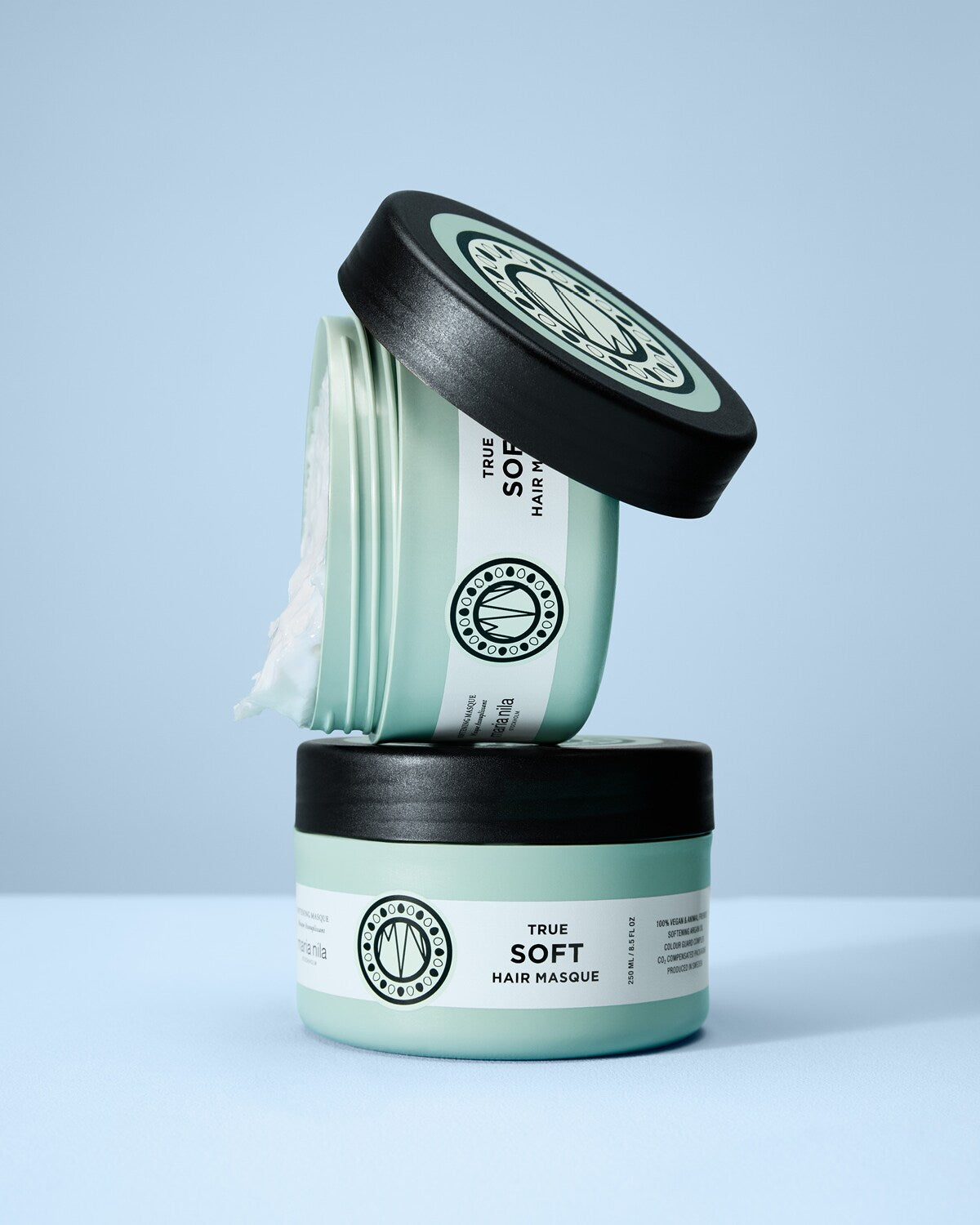 Maria Nila True Soft Masque 250 ml geopend met textuur