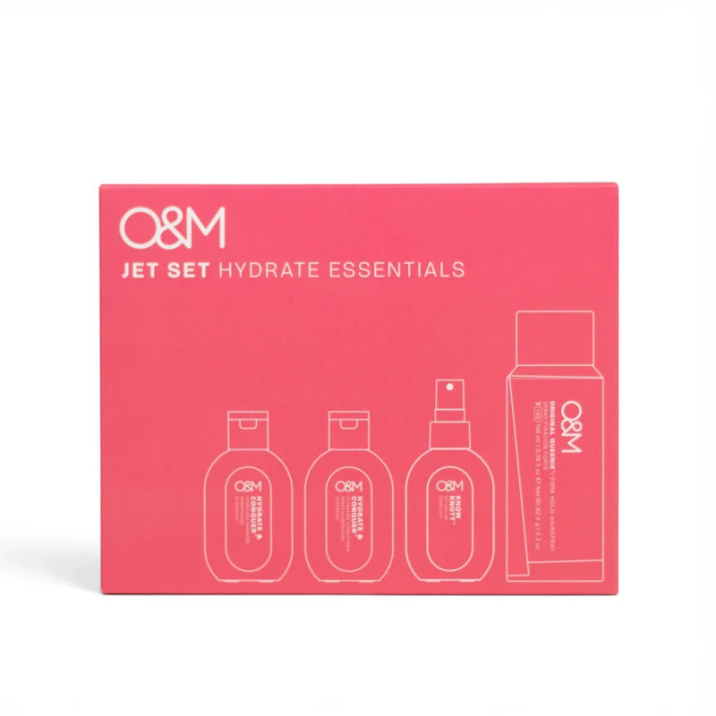 O&M Jet Set Hydrate Essentials Travel Box – gesloten cadeaubox