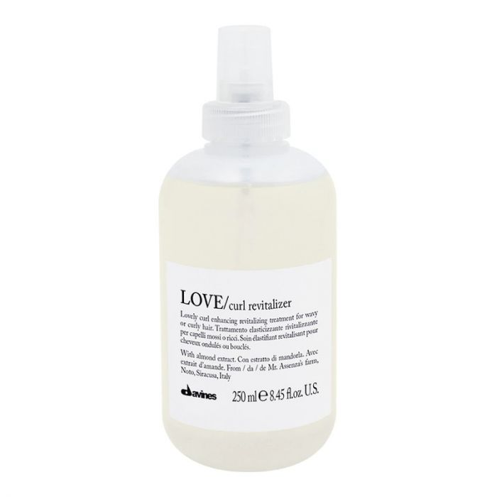 Davines LOVE Curl Revitalizer - 250 ml - een versoepelende behandeling voor haar met slag of krullen